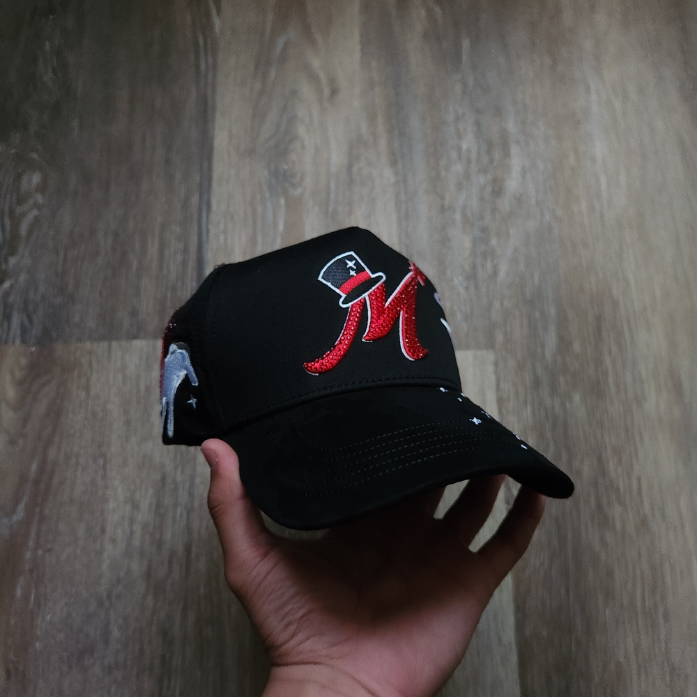 31 Hats × El MAGO Red Color